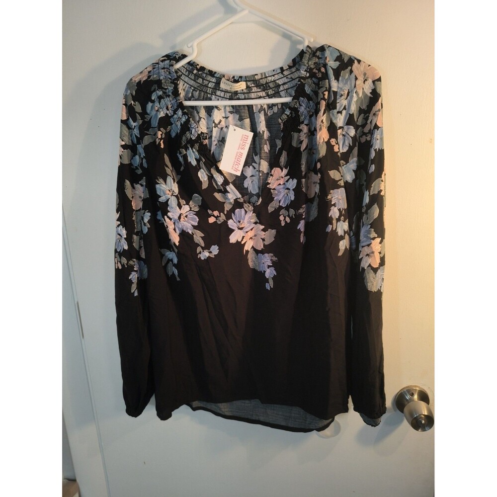 Lovestitch Floral Blouse NWT Small Black Boho Smocked Split V-Neck Peasant Top